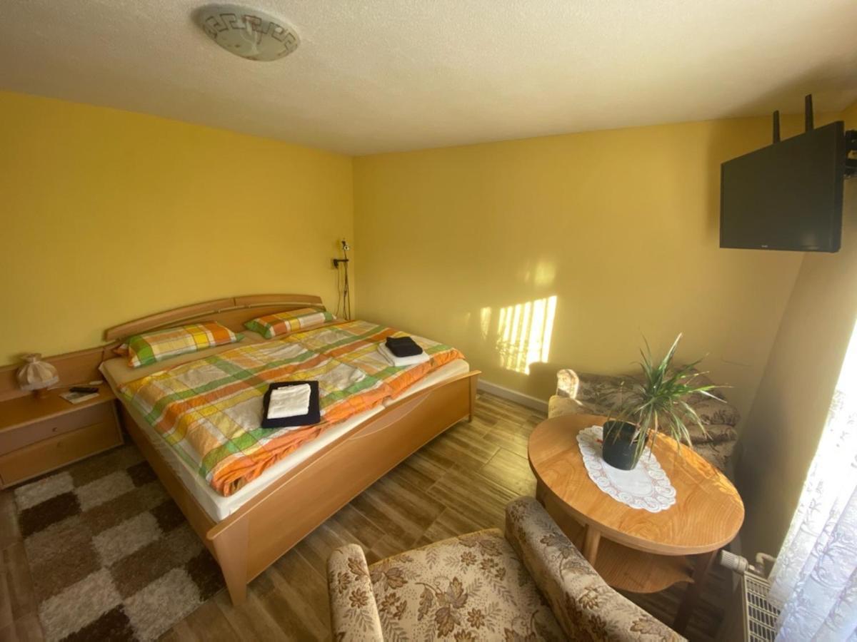 Ferienwohnung Lippmann Grosshartmannsdorf Ngoại thất bức ảnh